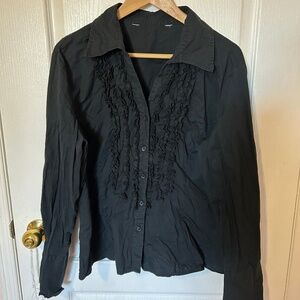 Women's black shirt size XL